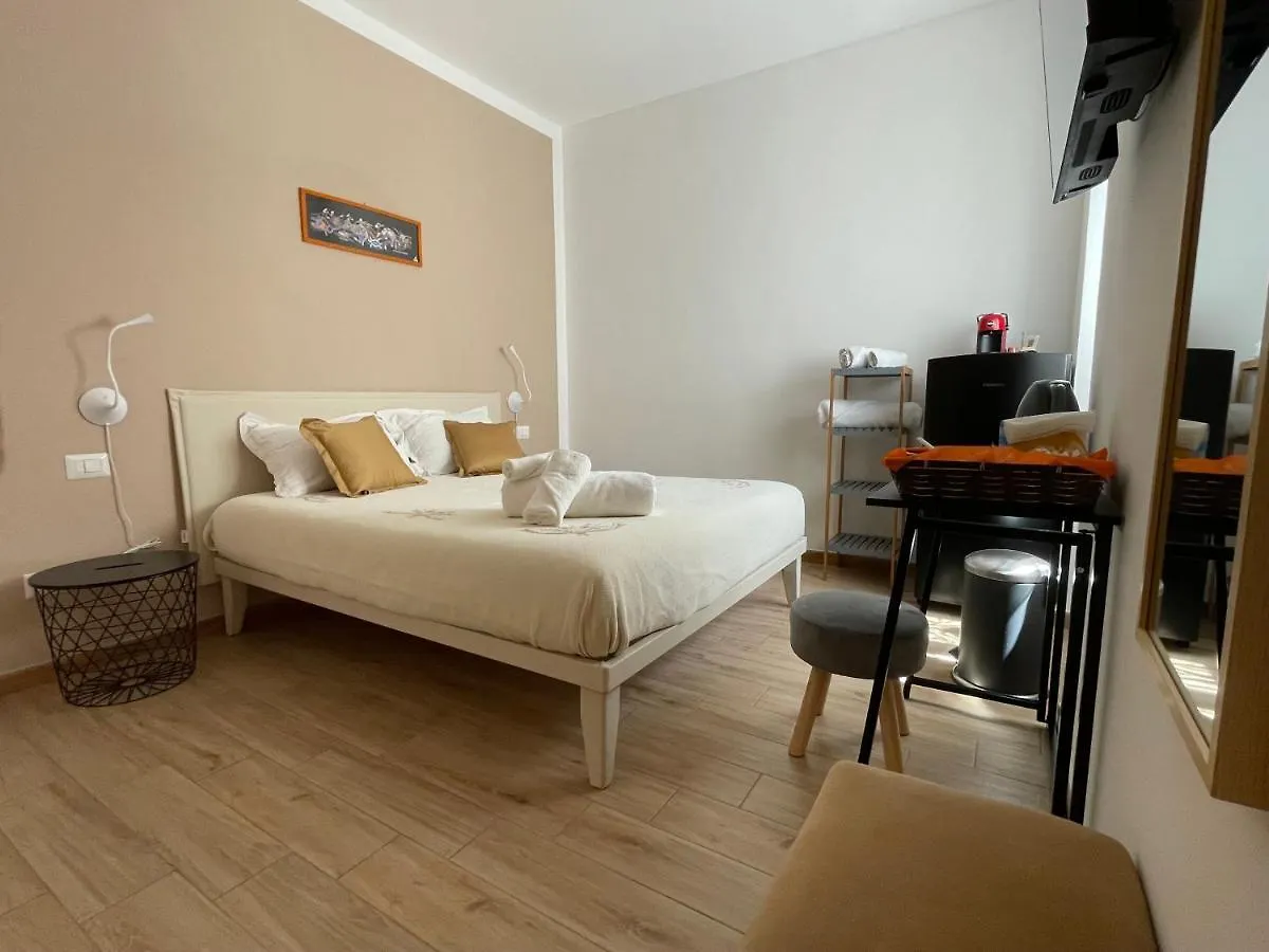 Caramel House & Villa Bari Bed & Breakfast
